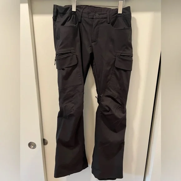 Volcom Gloria Snowboard Pants - Picture 2 of 4